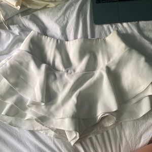 Zara ruffle skort